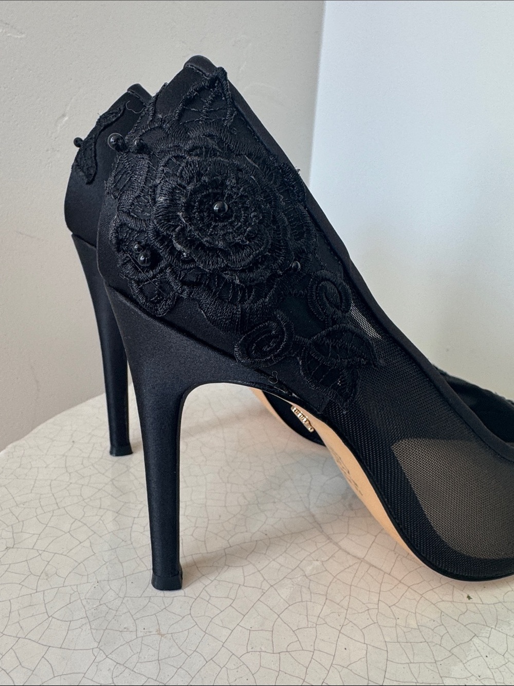 Nina DONELA Black Floral Appliqué Pointed-Toe Mesh Pumps Stiletto Heels Size 7.5 - Picture 4 of 12